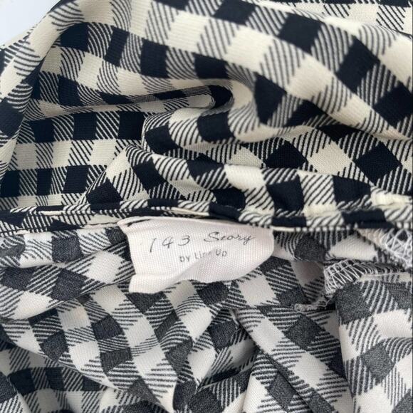 143 STORY by LINEUP Blouse Buffalo Check Ruffle Sleeves Ties Black SZ Small - Picture 3 of 9